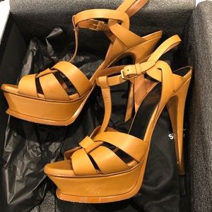 Saint Laurent tribute